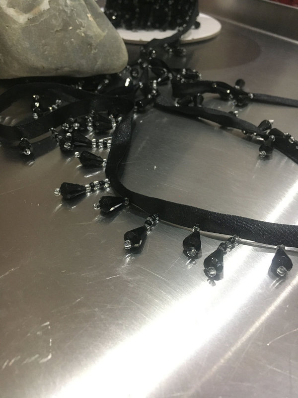 Perlen Borte schwarz Made in Germany